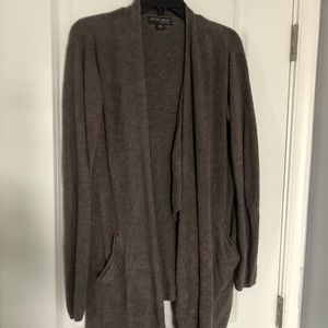 Barefoot dreams sweater wrap with pockets